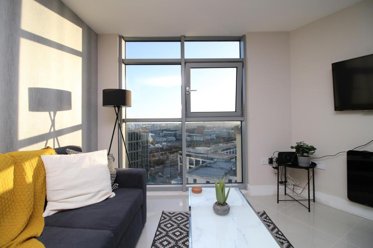 The Skyline - Luxury City Centre Flat With Designated Parking Cardiff Eksteriør bilde