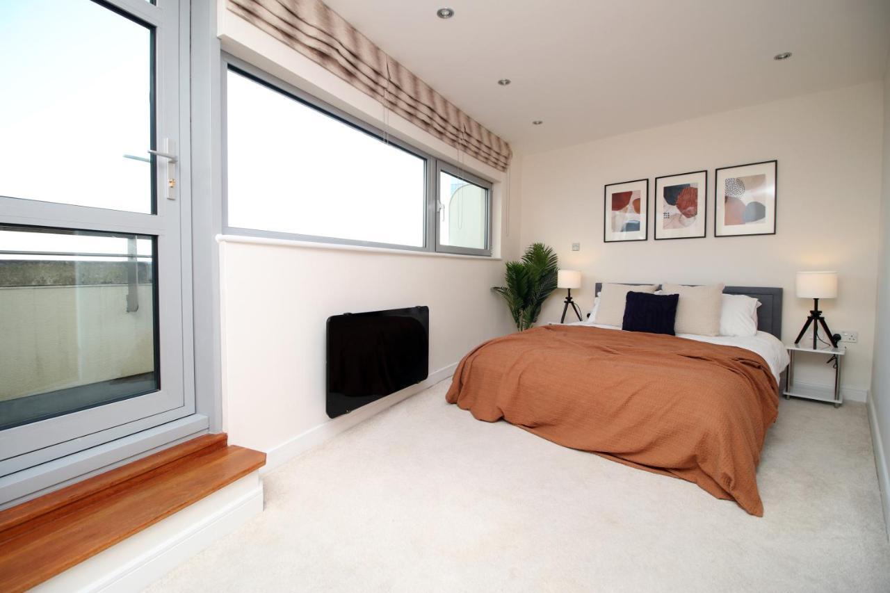 The Skyline - Luxury City Centre Flat With Designated Parking Cardiff Eksteriør bilde