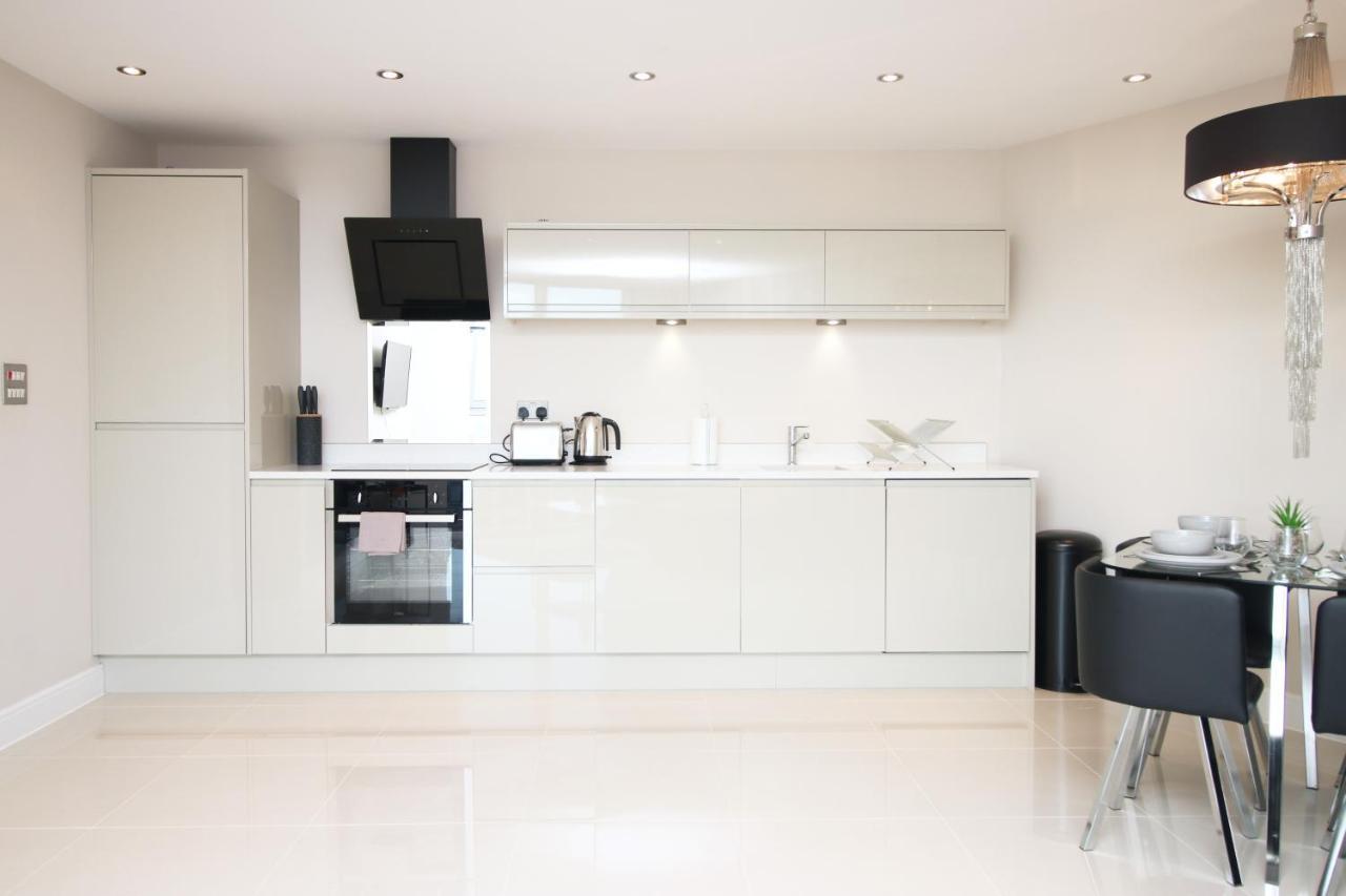 The Skyline - Luxury City Centre Flat With Designated Parking Cardiff Eksteriør bilde