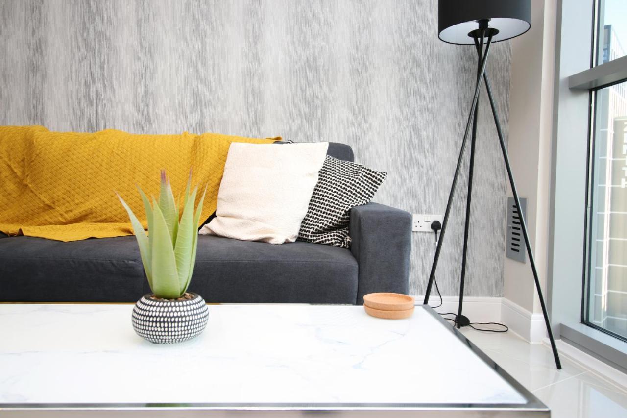 The Skyline - Luxury City Centre Flat With Designated Parking Cardiff Eksteriør bilde