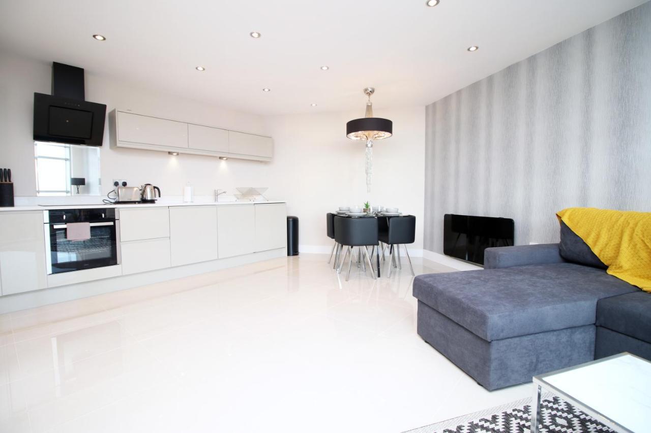 The Skyline - Luxury City Centre Flat With Designated Parking Cardiff Eksteriør bilde