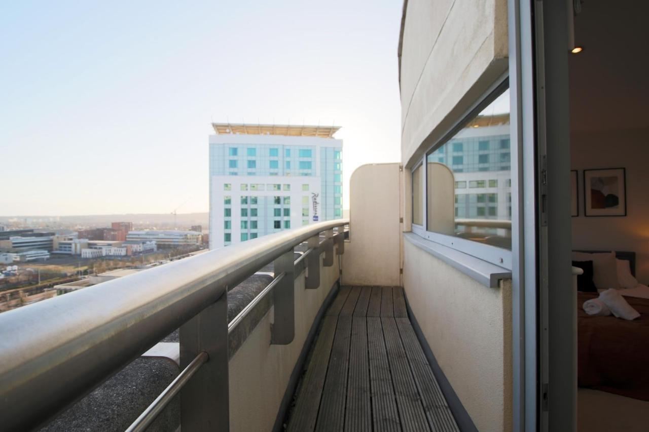 The Skyline - Luxury City Centre Flat With Designated Parking Cardiff Eksteriør bilde