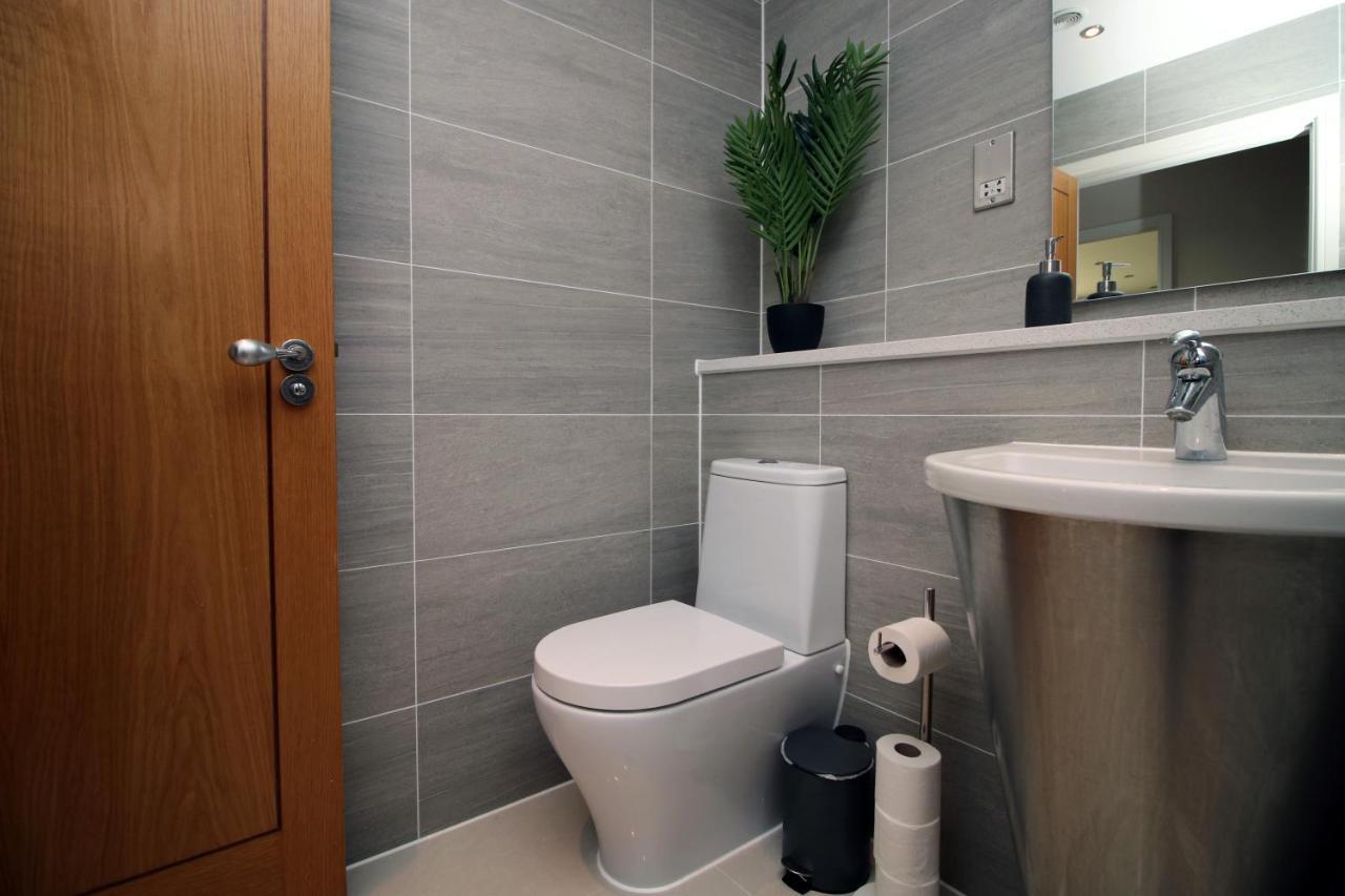 The Skyline - Luxury City Centre Flat With Designated Parking Cardiff Eksteriør bilde