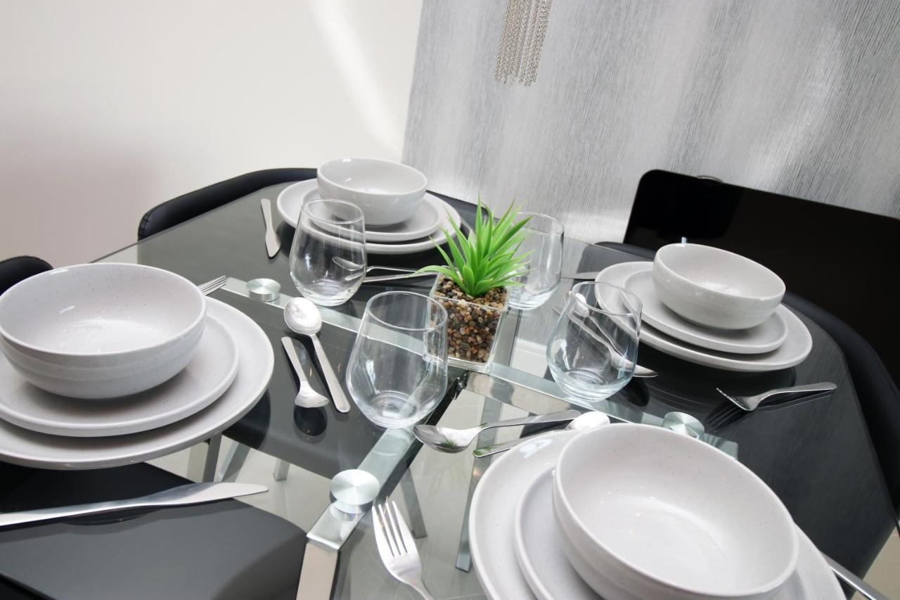 The Skyline - Luxury City Centre Flat With Designated Parking Cardiff Eksteriør bilde