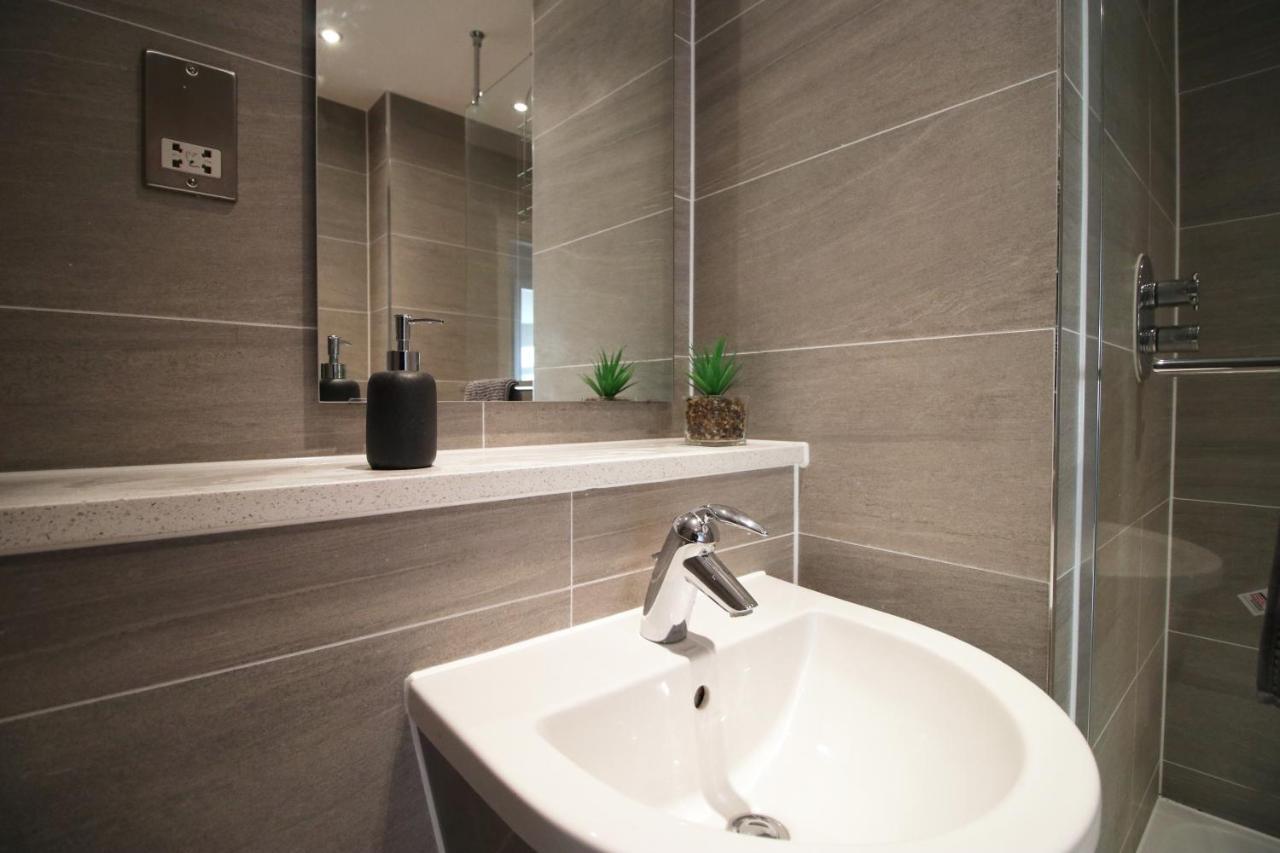 The Skyline - Luxury City Centre Flat With Designated Parking Cardiff Eksteriør bilde