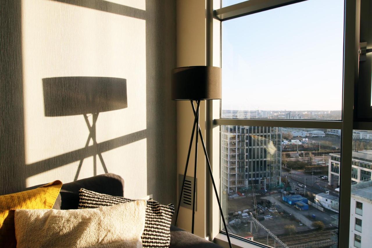 The Skyline - Luxury City Centre Flat With Designated Parking Cardiff Eksteriør bilde