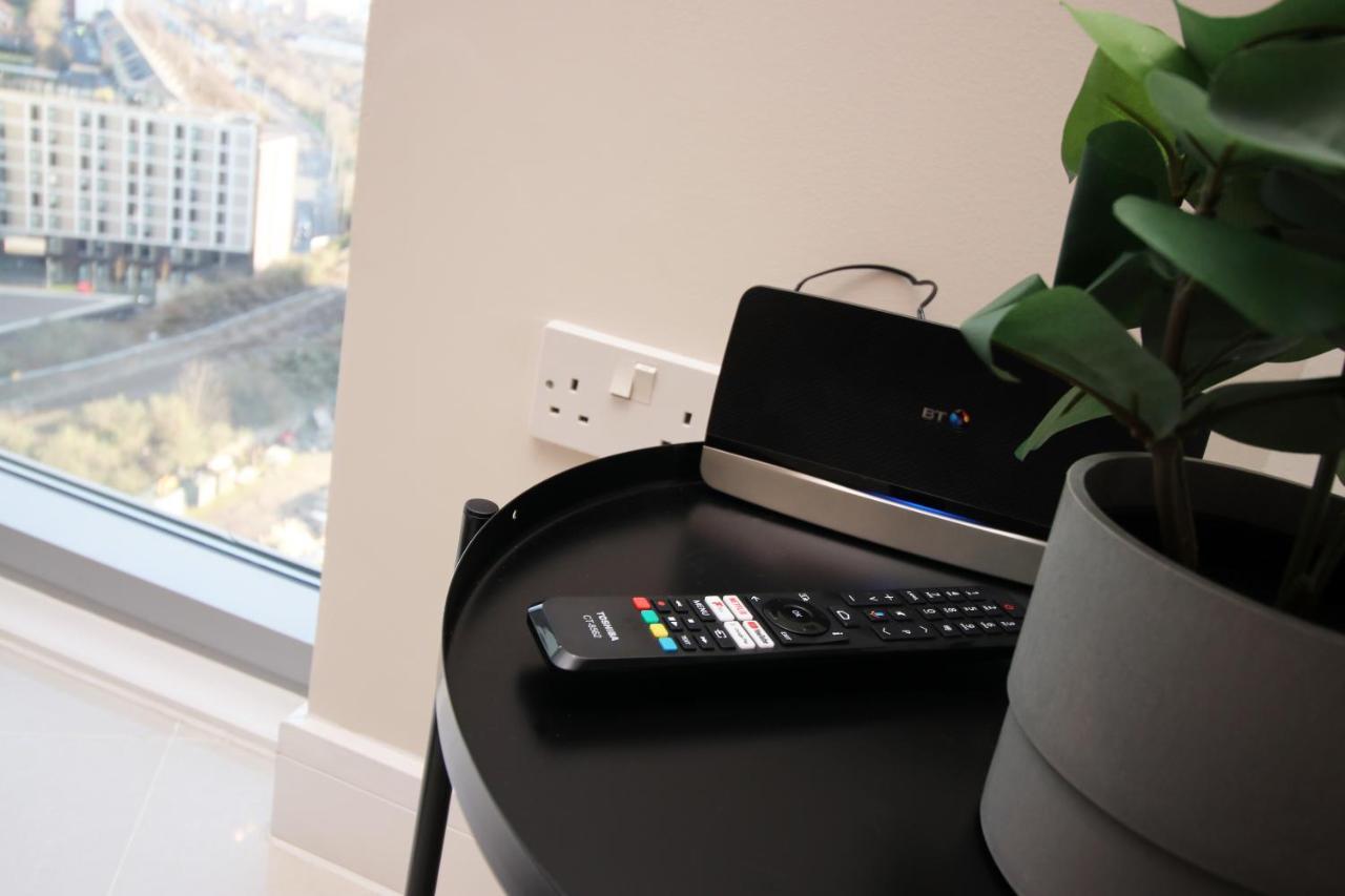 The Skyline - Luxury City Centre Flat With Designated Parking Cardiff Eksteriør bilde