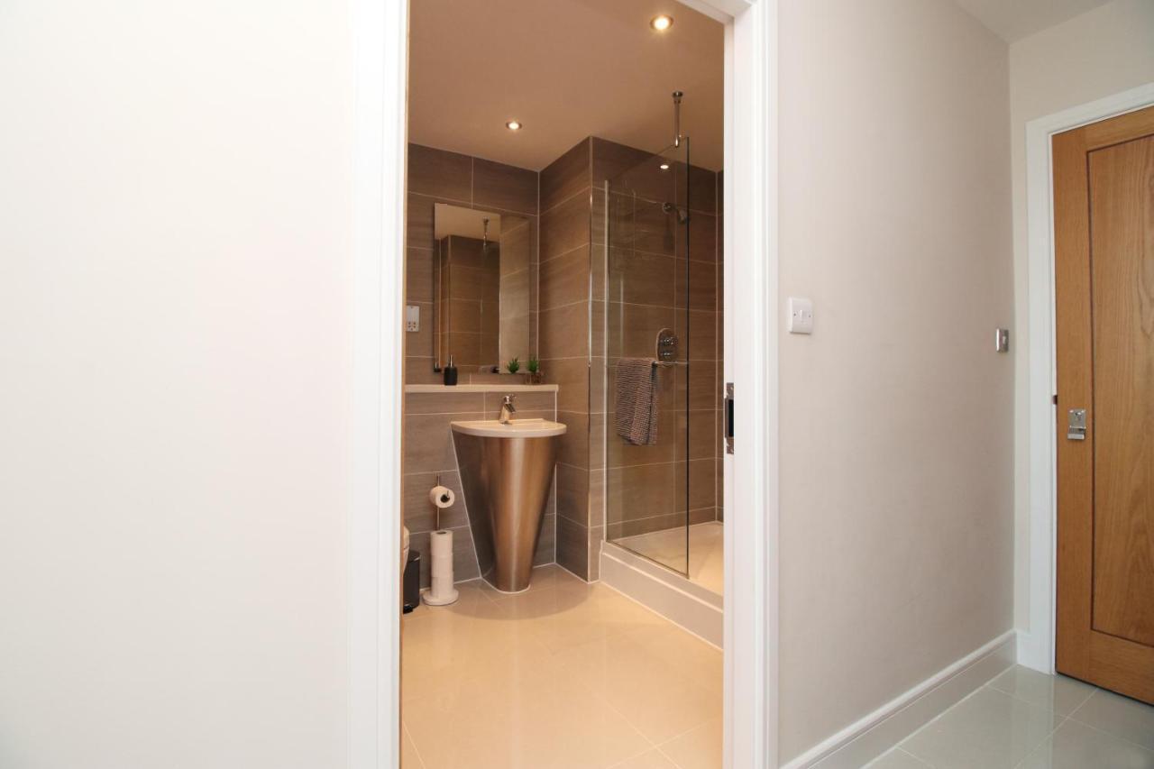 The Skyline - Luxury City Centre Flat With Designated Parking Cardiff Eksteriør bilde