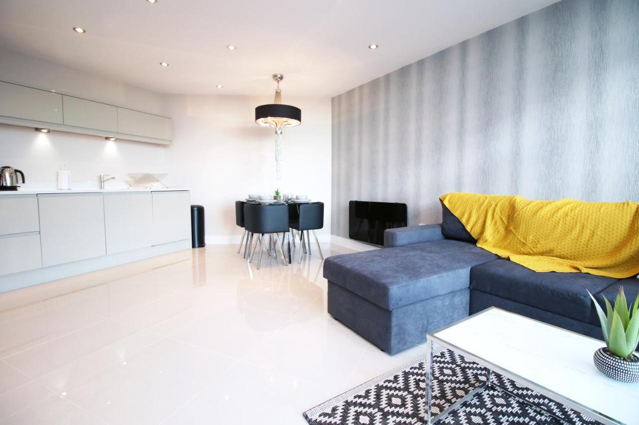 The Skyline - Luxury City Centre Flat With Designated Parking Cardiff Eksteriør bilde